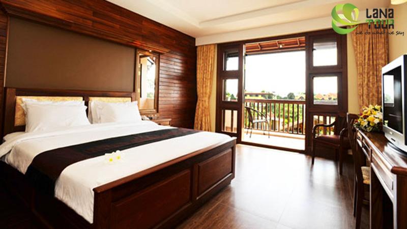 CITY RIVER HOTEL 3*